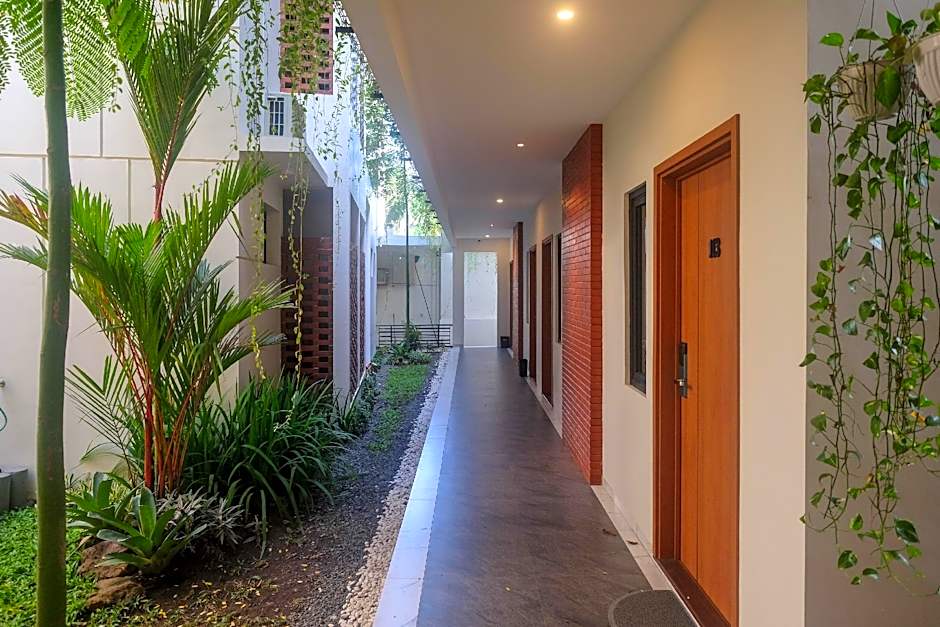 Urbanview Hotel Nardis Living near UMY