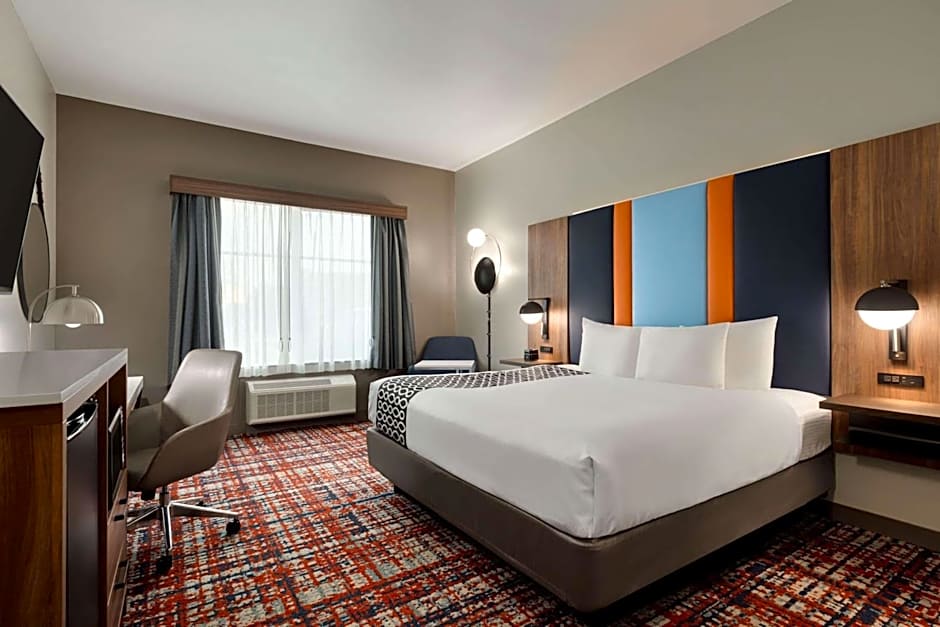 La Quinta Inn & Suites by Wyndham Oxford - Anniston