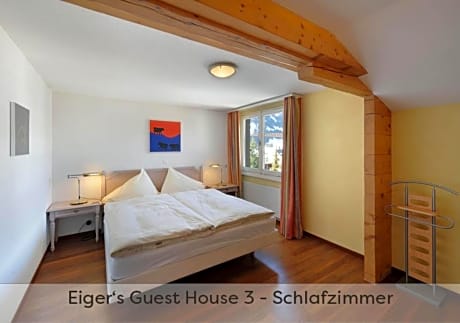 Three-Bedroom Apartment - Attic - Chalet Eiger