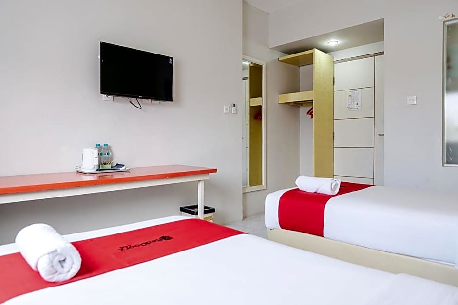 RedDoorz Plus at Sunrise Hotel Sanur