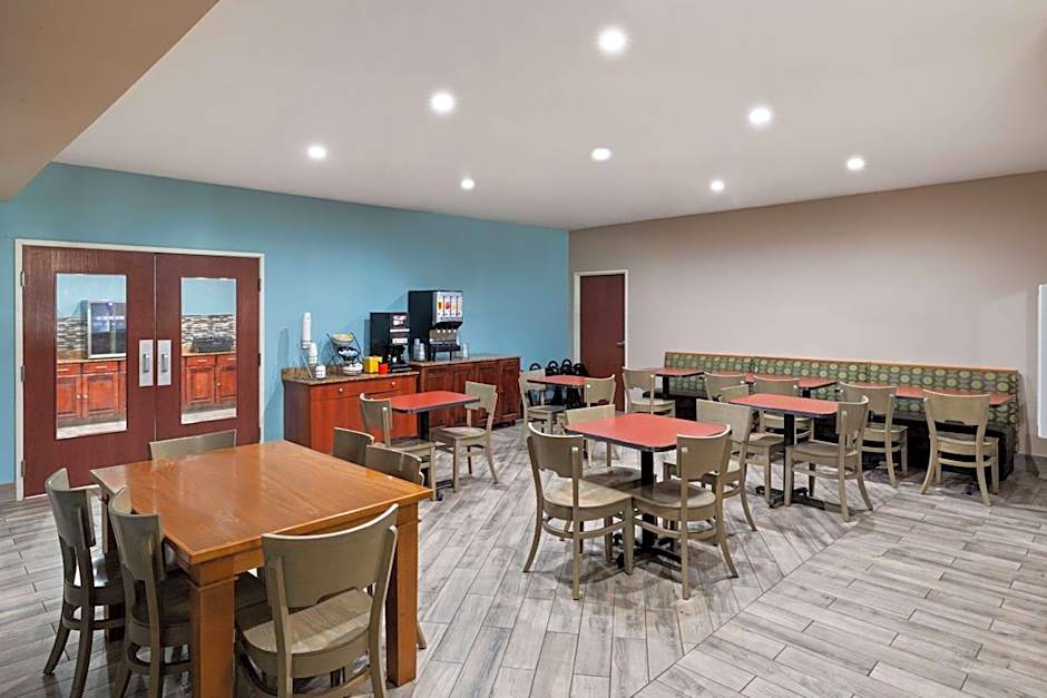 Super 8 by Wyndham Lubbock West