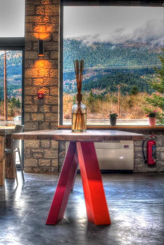 Oniropetra Boutique Hotel