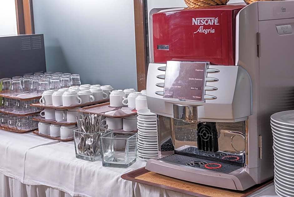 Dionysos Hotel & Suites
