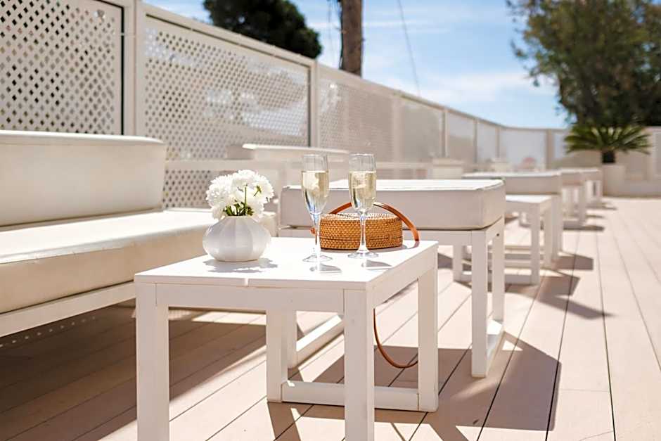 Welikehotel Triton Beach