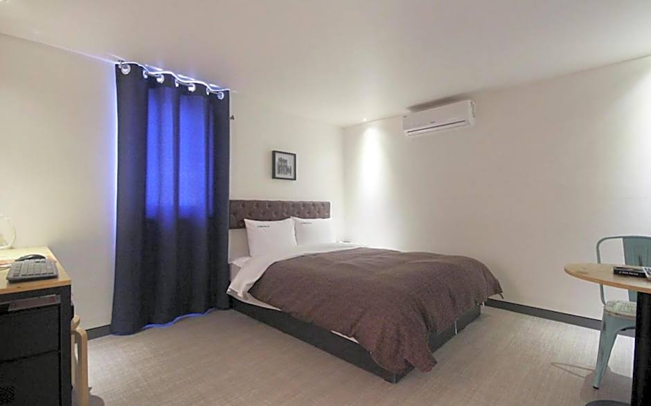 Photo 1 of 5 of Standard Double Room