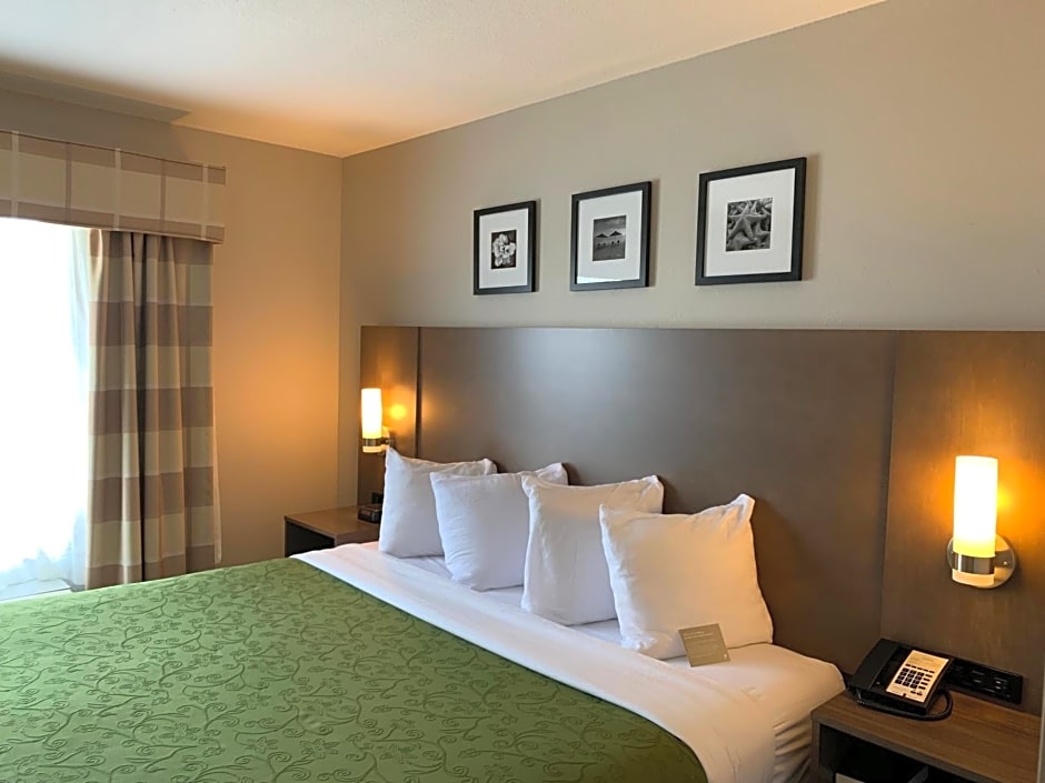 Country Inn & Suites by Radisson, Kenosha, WI