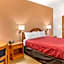 Econo Lodge Inn & Suites