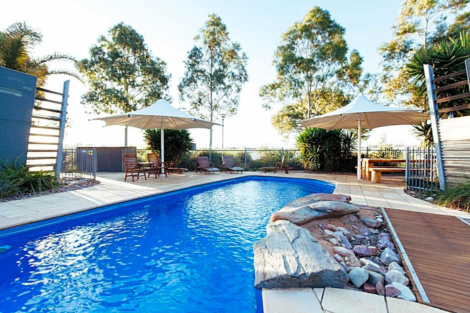 Majestic Oasis Apartments
