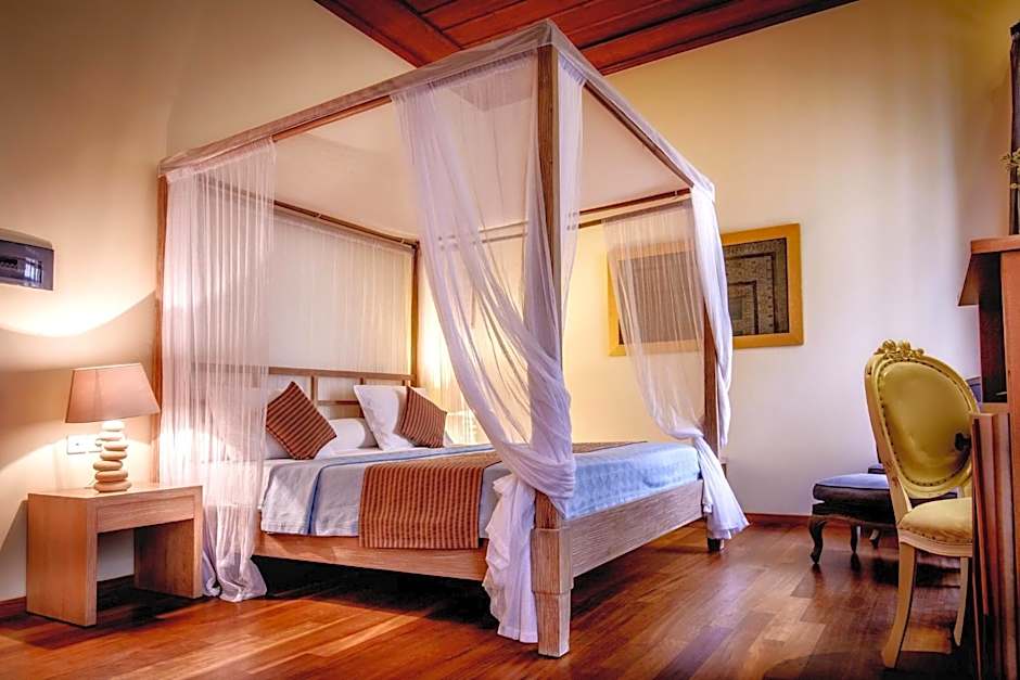 Leo Hotel