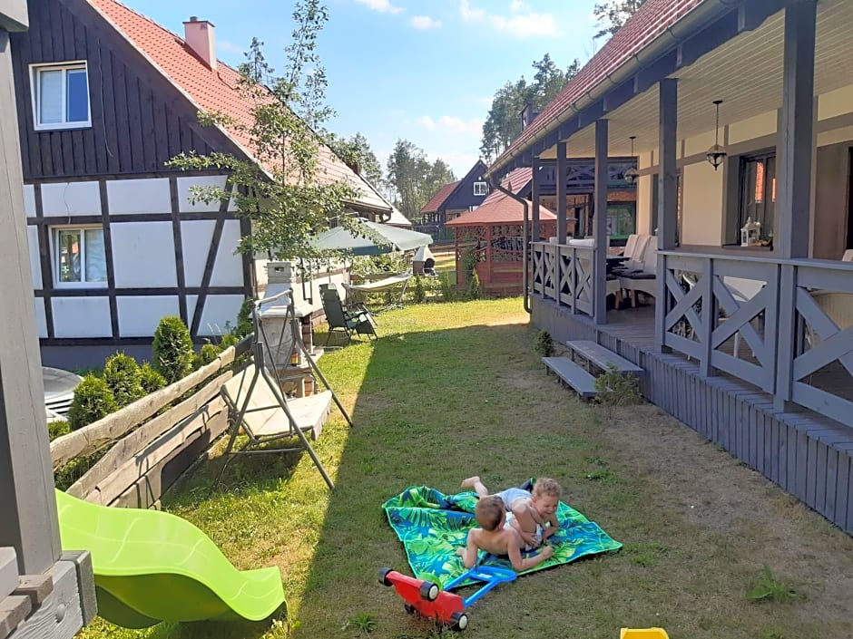 DOMEK U FLORIANA I KONRADA