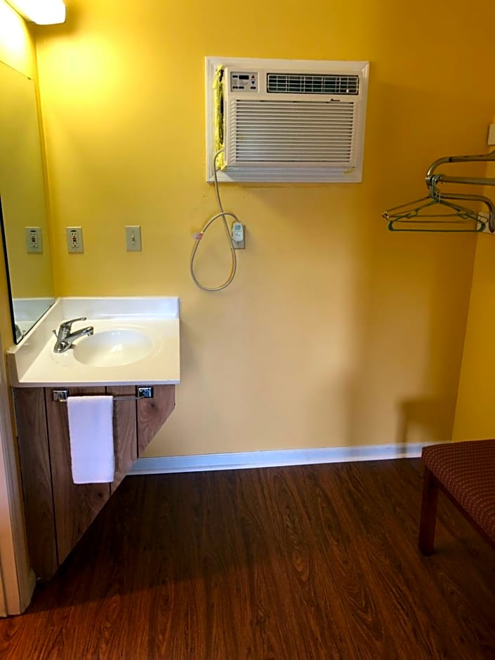 Americas Best Value Inn - Jonesville
