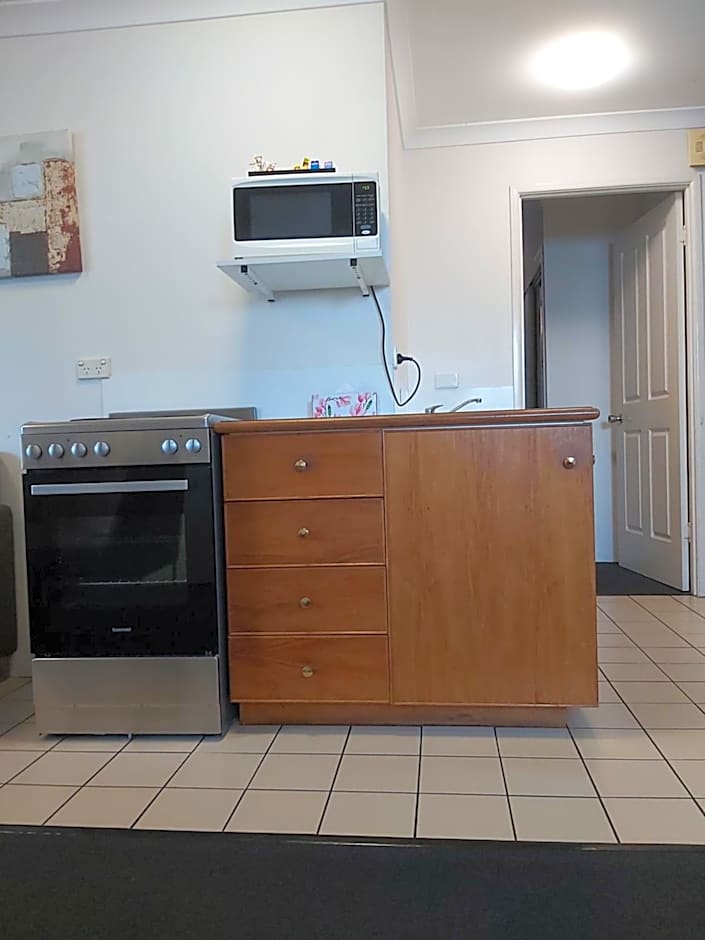 Cosmopolitan Motel & Serviced Apartments