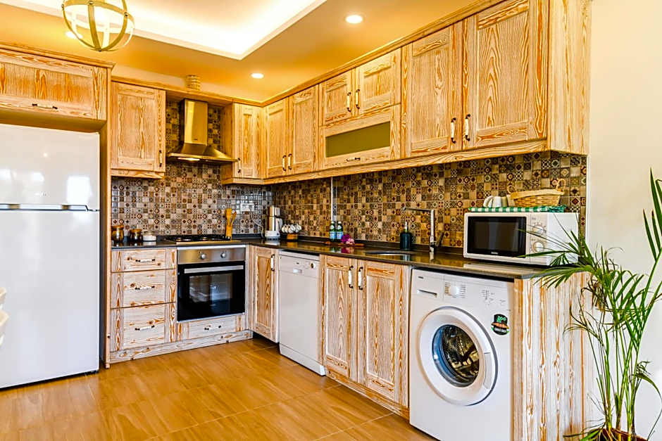 Kybele Suites
