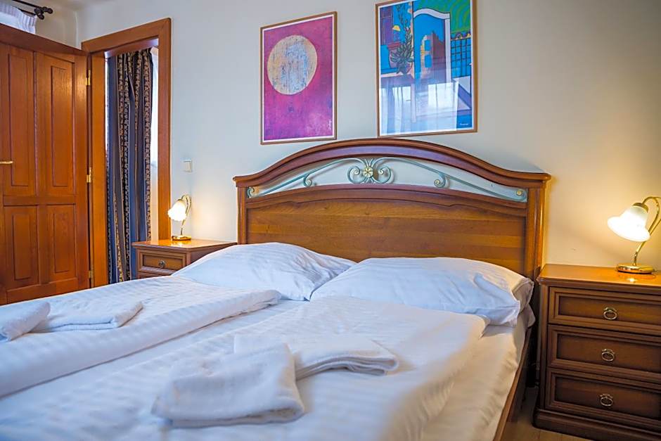 Hostel Little Quarter