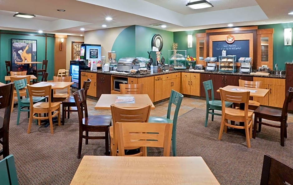 AmericInn by Wyndham Chanhassen