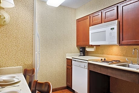 1King Mobility/Hearing Access Tub Studio Nsmk