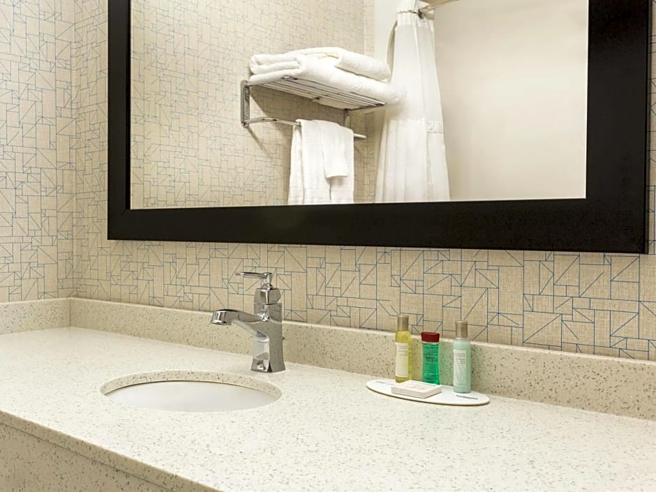 Travelodge by Wyndham Windsor