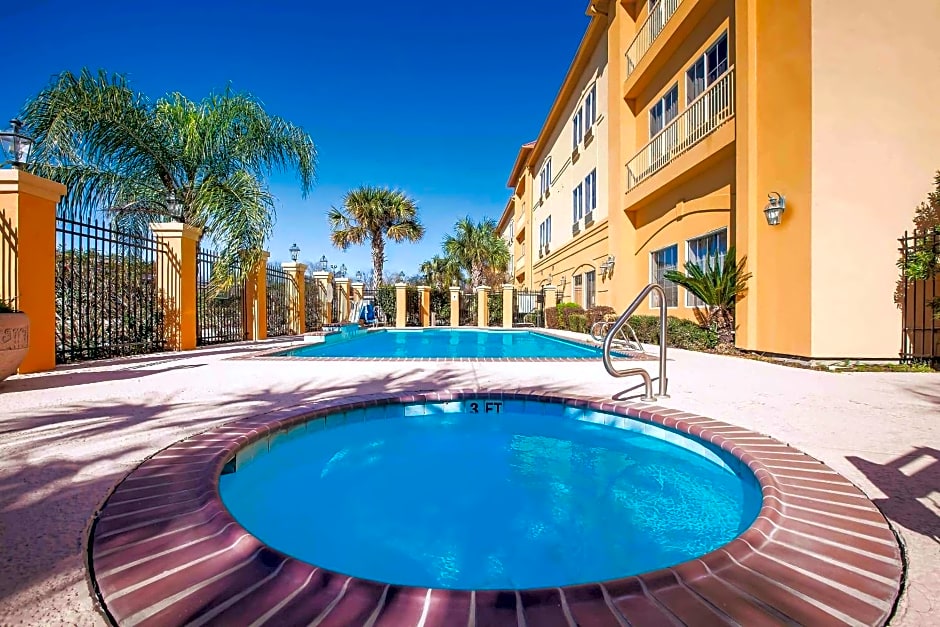 La Quinta by Wyndham Beaumont West