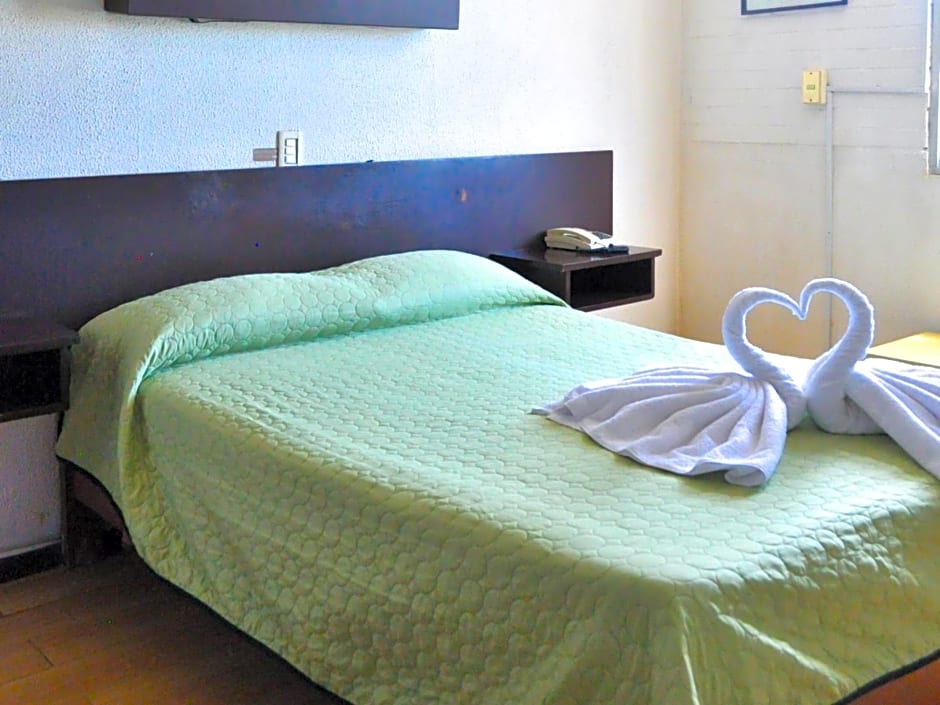 Hotel Trevi