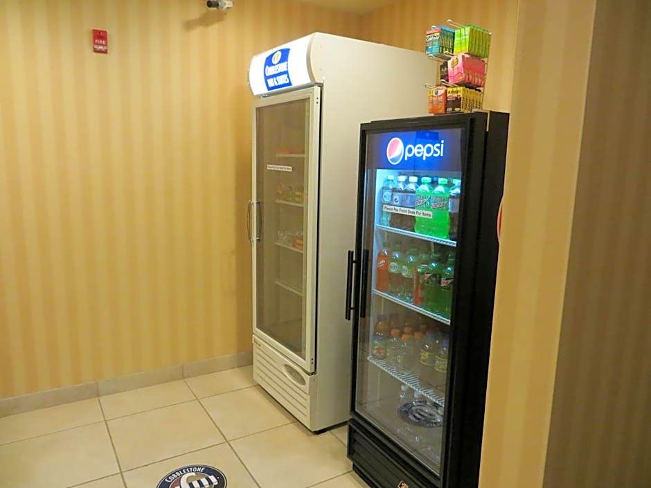 Cobblestone Inn & Suites - Brillion