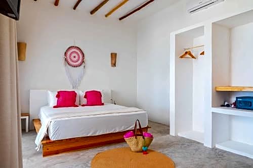 Punta Blanca Beachfront Suites