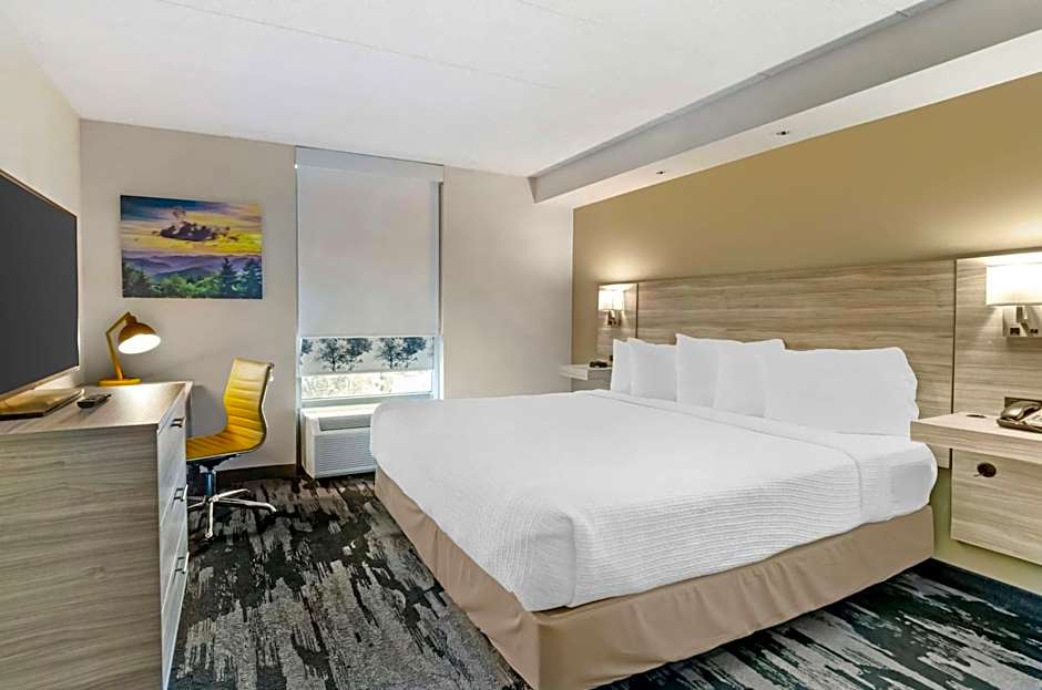 Best Western Plus Beckley Inn