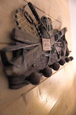 One-Bedroom Apartment (4 Adults) with Spa Access