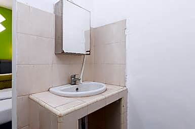 Urbanview Don Juan Pondok Gede by RedDoorz