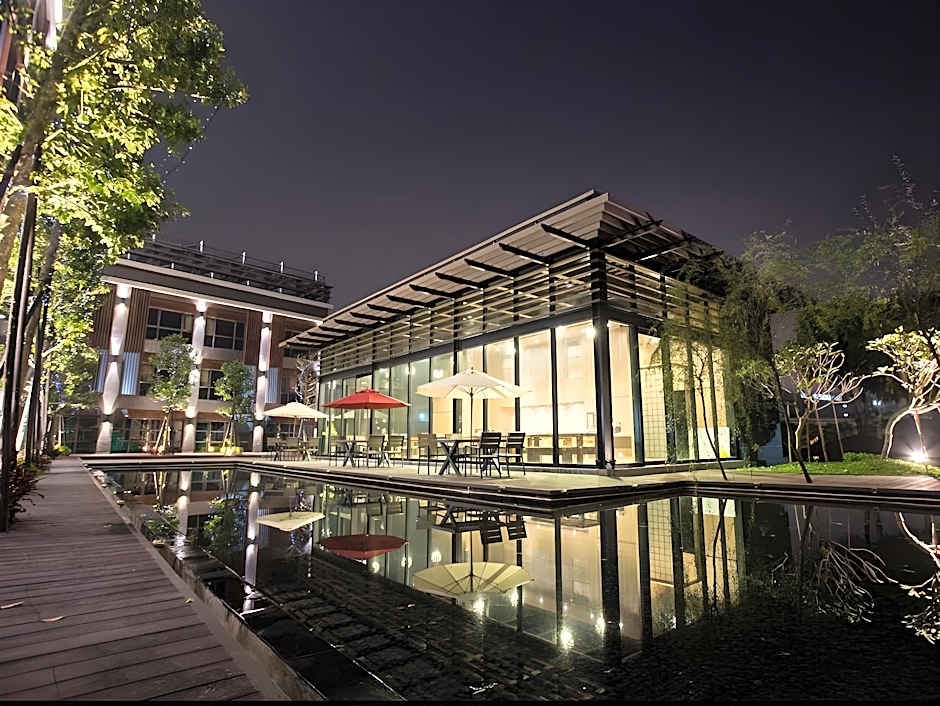 Imperial Dynasty Exquisite Hotel