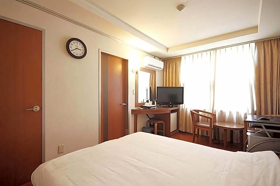 Hotel Busan Station 102