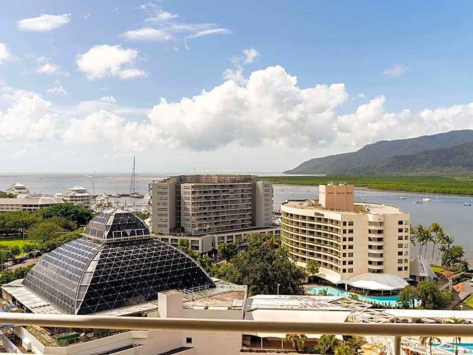 Pullman Cairns International