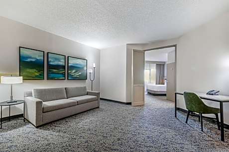 Double Suite with Roll in Shower - Disability Access