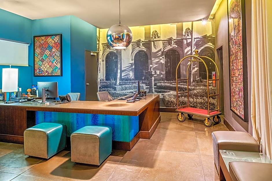 Sirtaj Hotel
