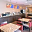 Comfort Inn & Suites Fayetteville-University Area