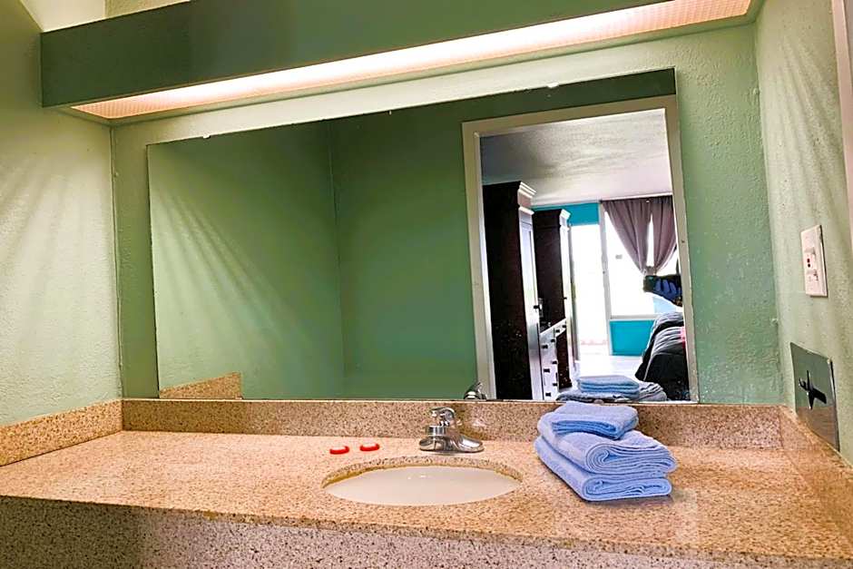 OYO Hotel Dundee By Crystal Lake