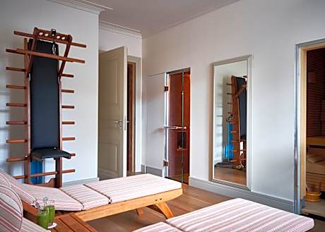 Stephanie Deluxe Suite