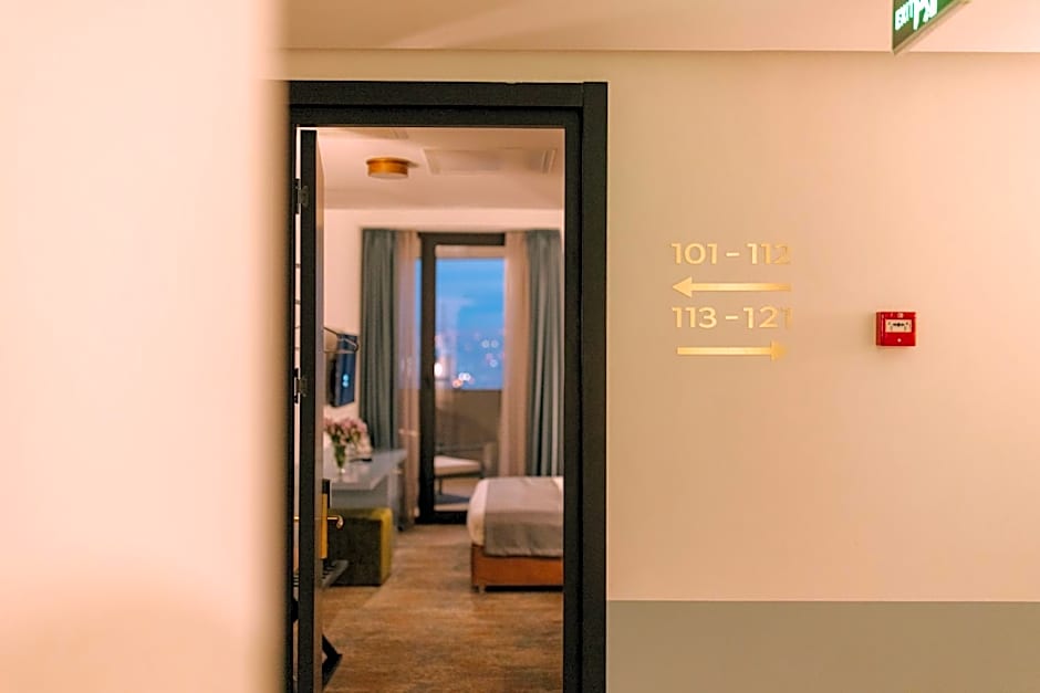 Castor & Pollux Hotel