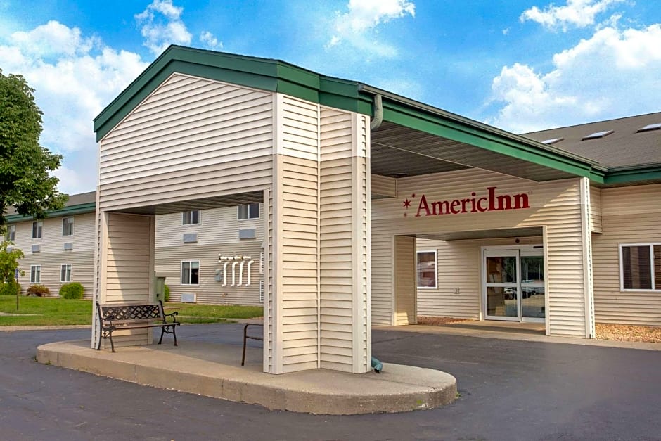 AmericInn by Wyndham Boscobel