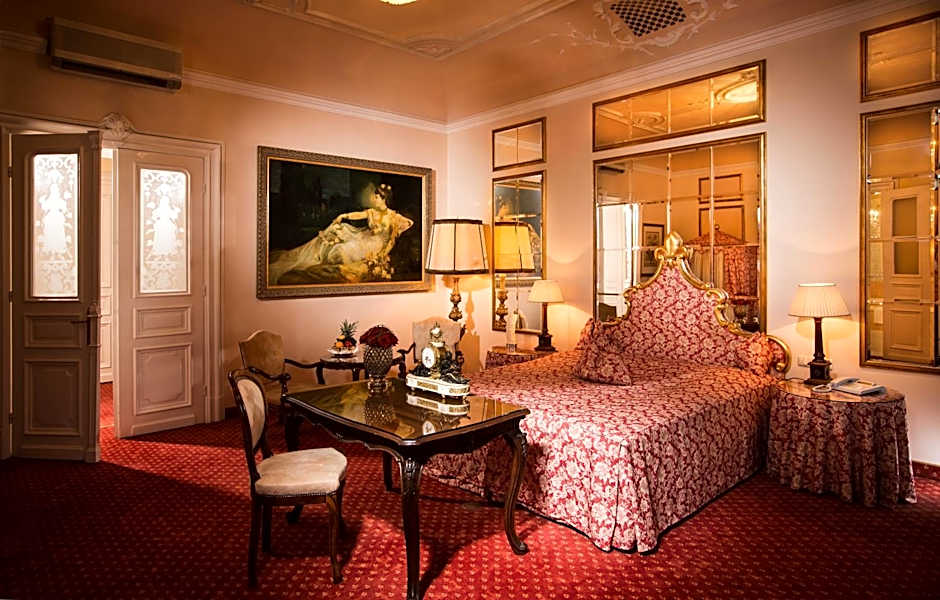 Photo 1 of 4 of Junior Suite