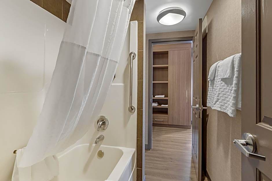 Best Western Plus West Edmonton