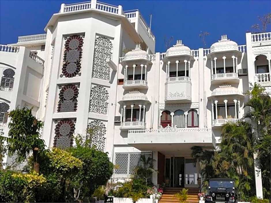 Hotel Hill Top Palace