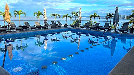 The Paramar Beachfront Boutique Hotel With Breakfast Included - Downtown Malecon