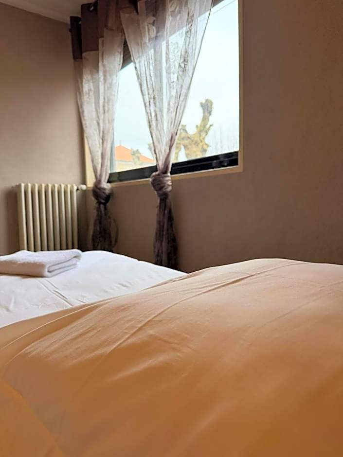 GOOD NIGHT HÔTEL By L'excess