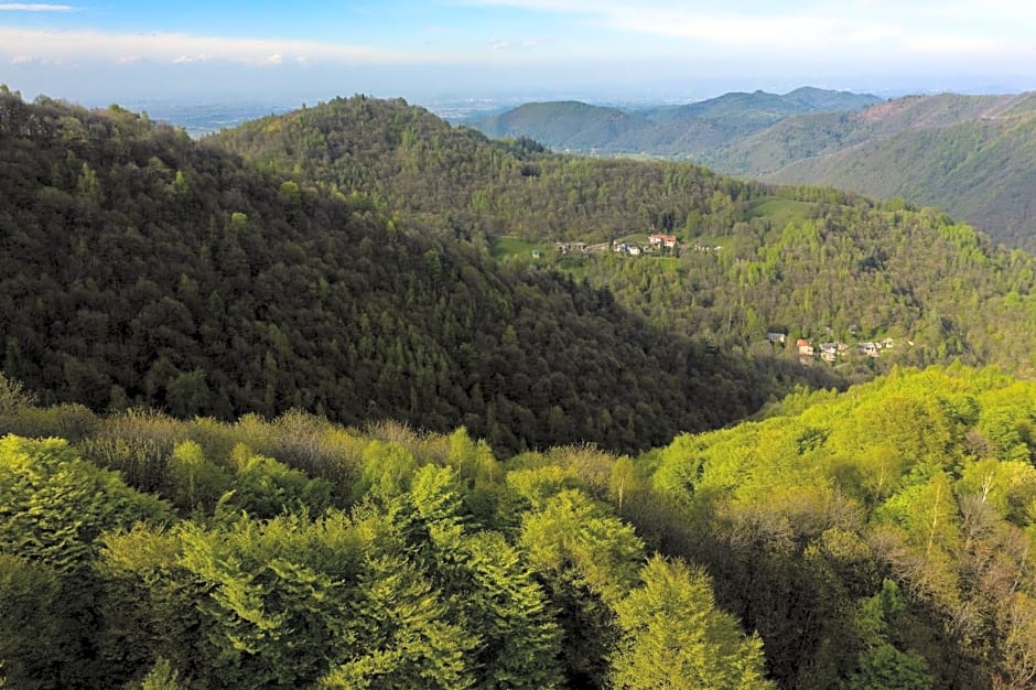 B&B IDUEVAGAMONDI immerso nel bosco tra le MONTAGNE con area benessere come EXTRA
