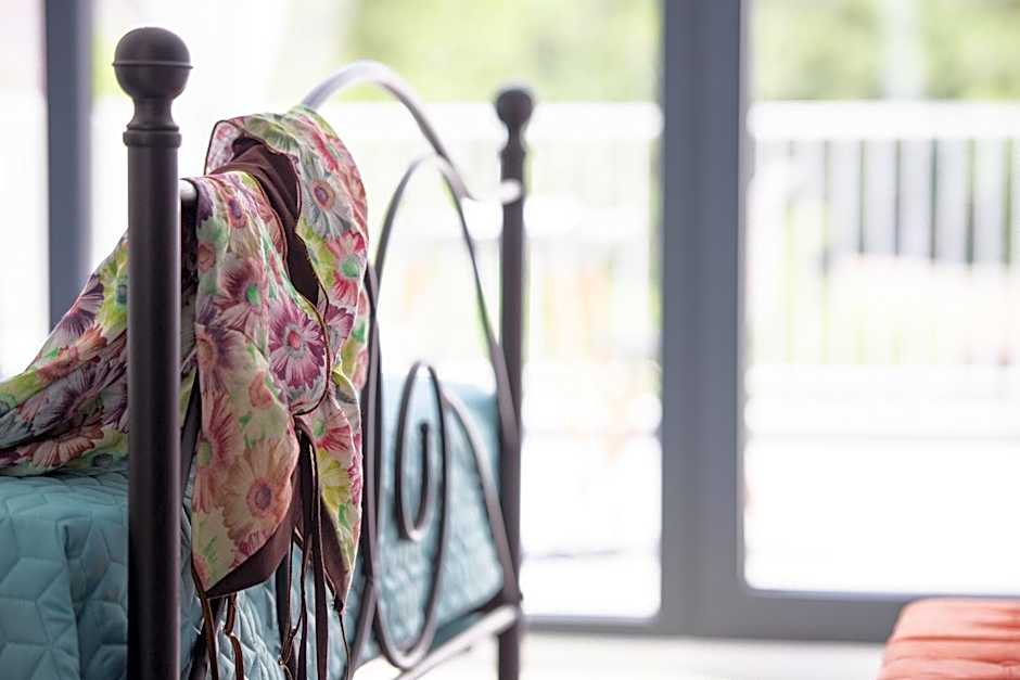 Grand Dodo's Triada Seaview Studios