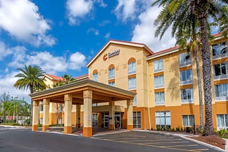 Comfort Inn & Suites Orlando North