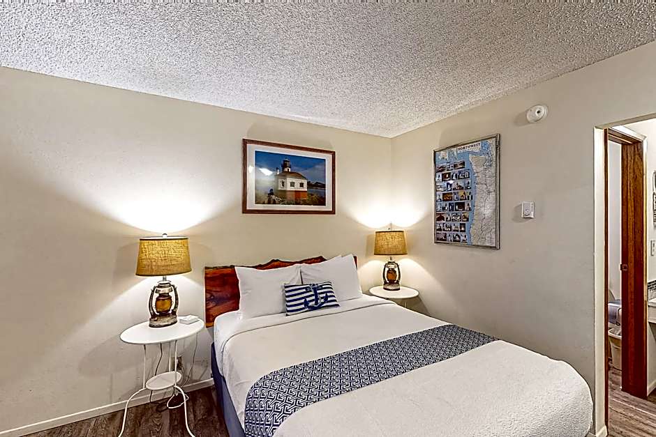 Lamplighter Inn