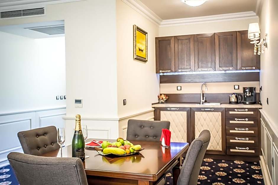 Hotel Palace Marina Dinevi