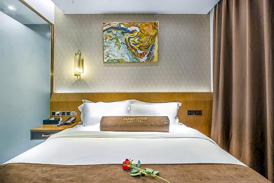 James Joyce Coffetel Zhuozhou City Government Branch