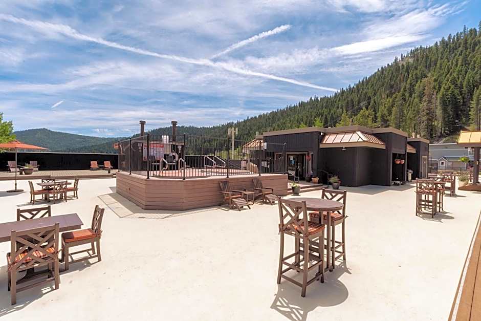 Red Wolf Lodge At Squaw Valley